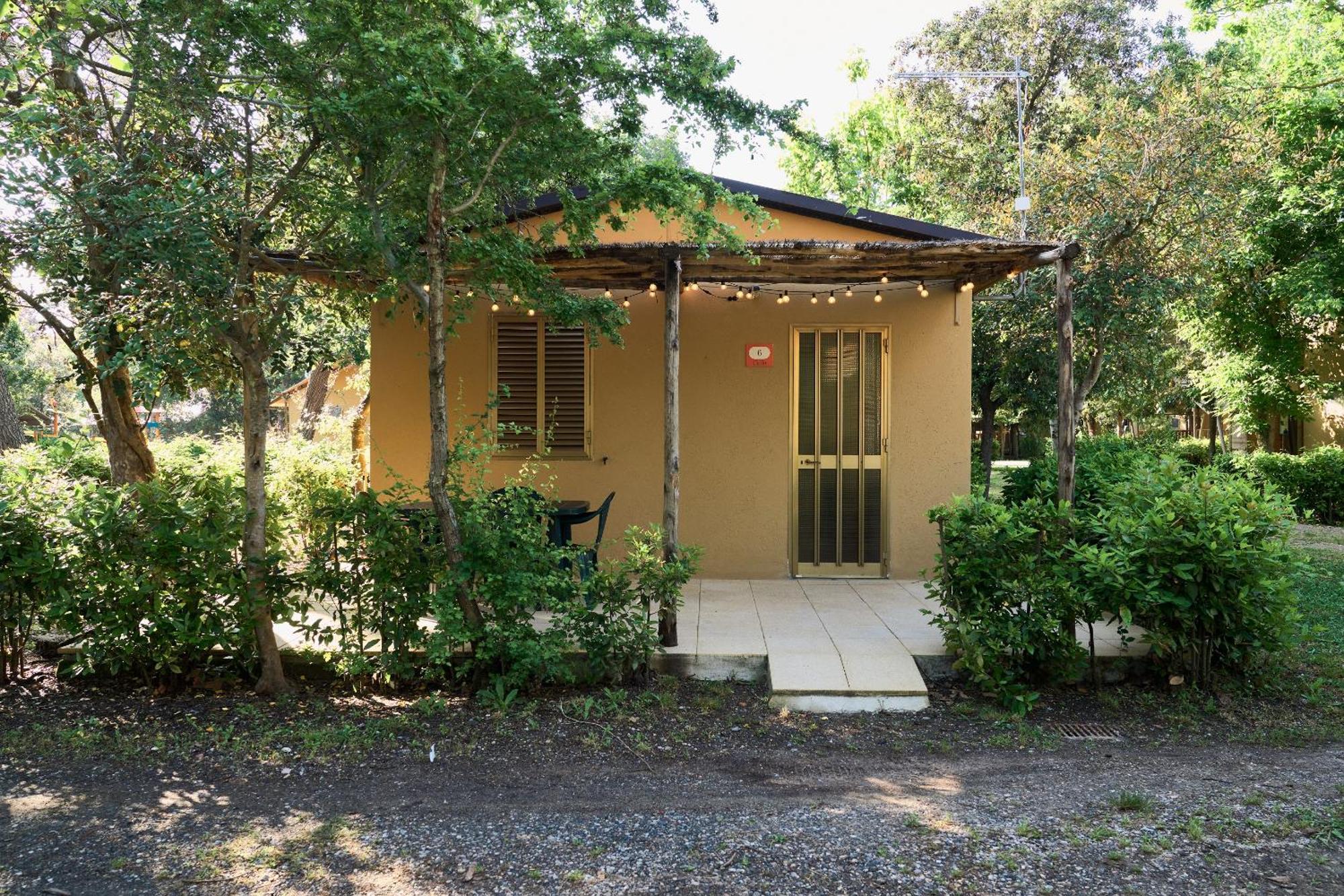 Camping Campo Dei Fiori Vada Exterior photo